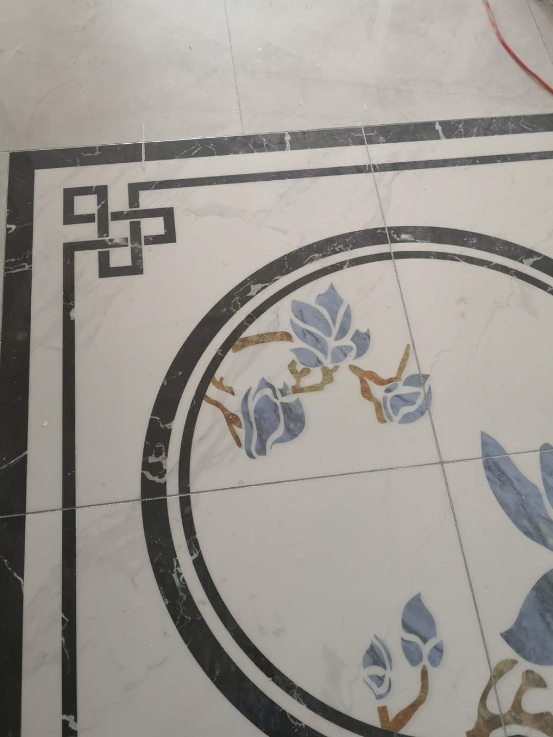 瓷磚美縫劑價(jià)格相差這么大的區(qū)別點(diǎn)在哪里?(圖1) 瓷磚美縫劑價(jià)格相差這么大的區(qū)別點(diǎn)在哪里?(圖1)